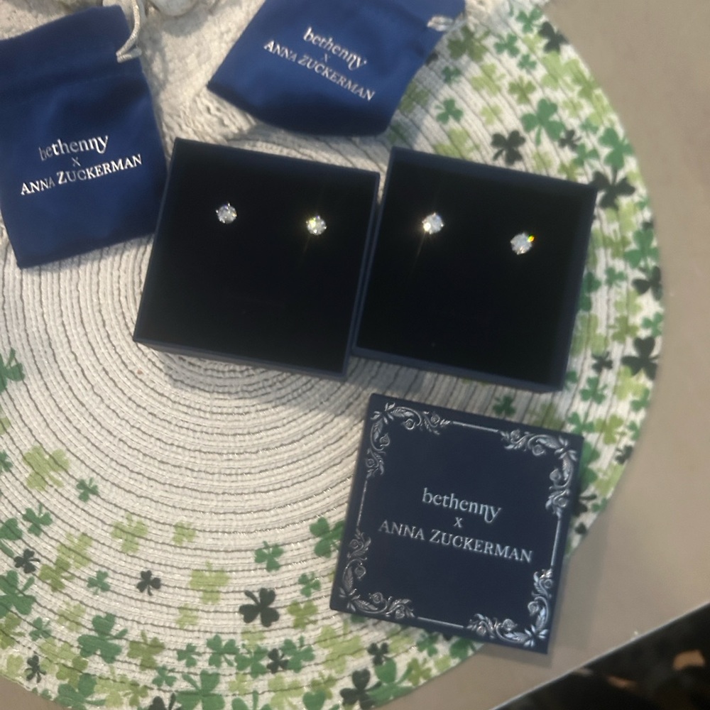 Bethenny x Anna Zuckerman Silver Stud Earrings